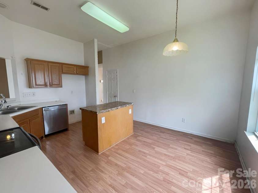 8418 Red Cypress Court, Charlotte, NC 28216.  MLS# CAR4379114, YatesRealty ID 20571. Kitchen