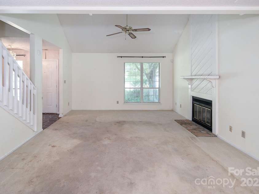 8618 Rittenhouse Circle, Charlotte, NC 28270.  MLS# CAR4267500, YatesRealty ID 20571. 