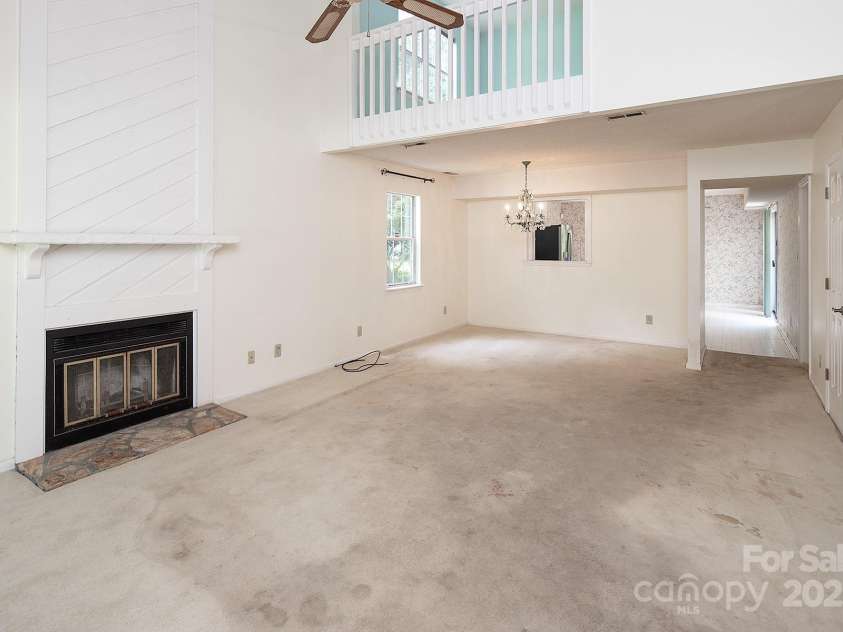 8618 Rittenhouse Circle, Charlotte, NC 28270.  MLS# CAR4267500, YatesRealty ID 20571. 