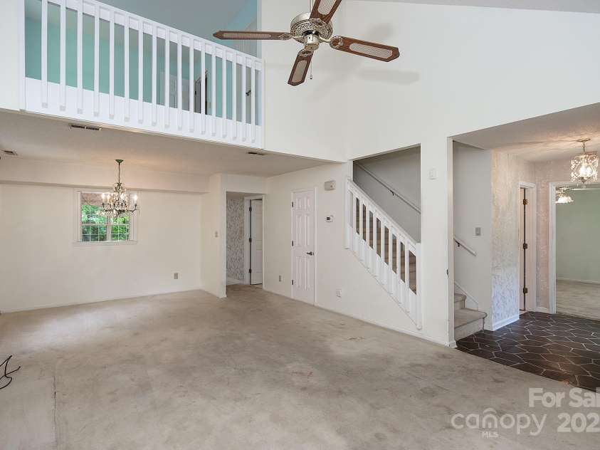8618 Rittenhouse Circle, Charlotte, NC 28270.  MLS# CAR4267500, YatesRealty ID 20571. 
