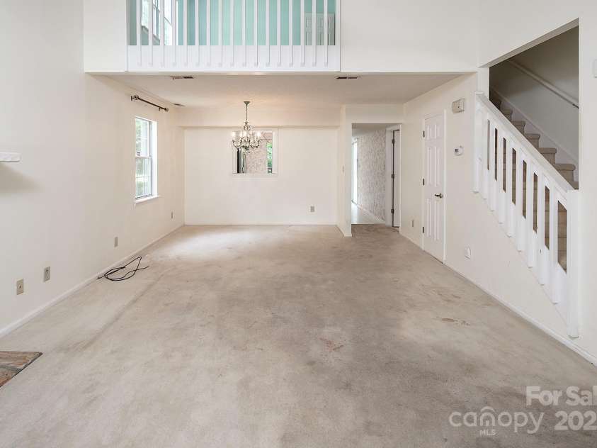 8618 Rittenhouse Circle, Charlotte, NC 28270.  MLS# CAR4267500, YatesRealty ID 20571. 
