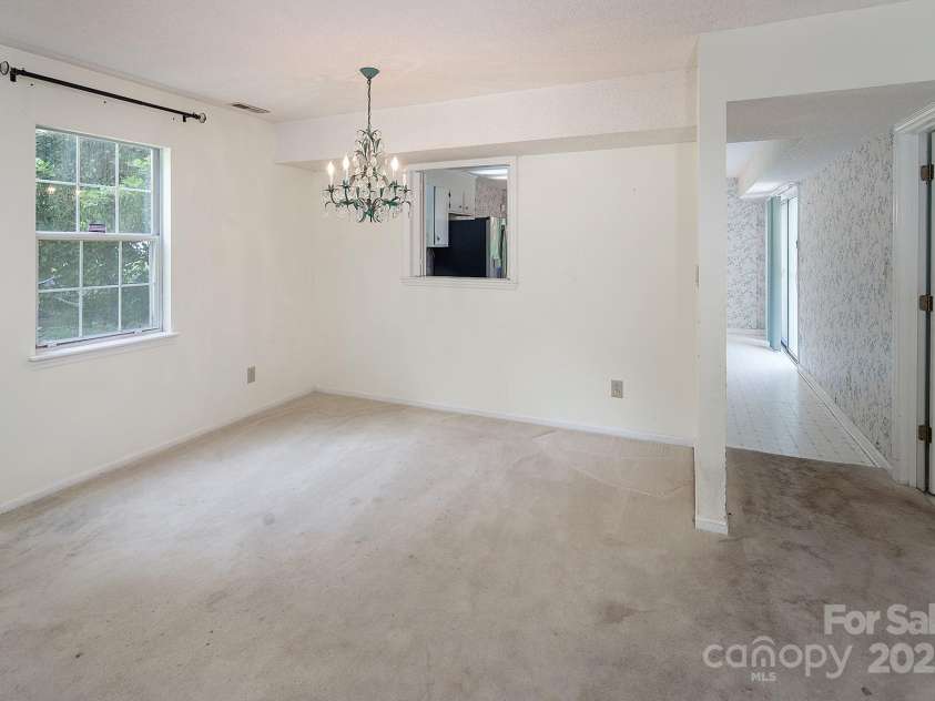 8618 Rittenhouse Circle, Charlotte, NC 28270.  MLS# CAR4267500, YatesRealty ID 20571. 