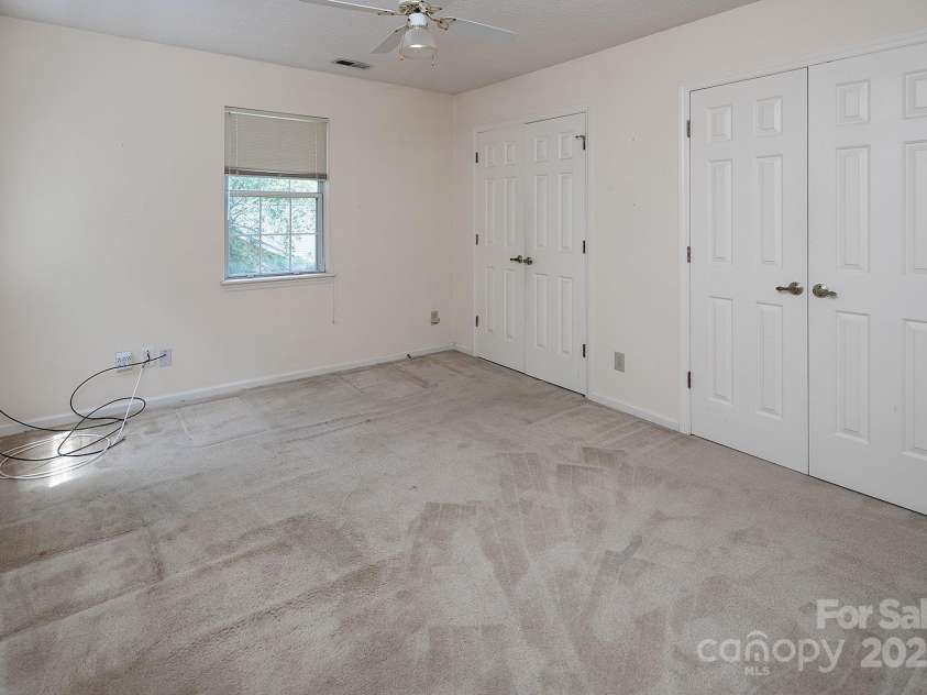 8618 Rittenhouse Circle, Charlotte, NC 28270.  MLS# CAR4267500, YatesRealty ID 20571. 