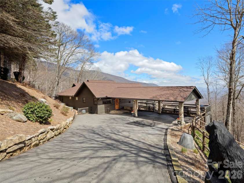 220 Dulcimer Lane, Waynesville, NC 28786.  MLS# CAR4367759, YatesRealty ID 20572. 