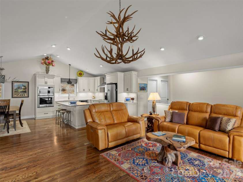 220 Dulcimer Lane, Waynesville, NC 28786.  MLS# CAR4367759, YatesRealty ID 20572. 
