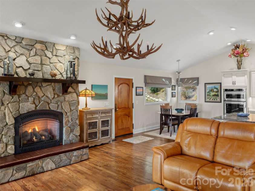 220 Dulcimer Lane, Waynesville, NC 28786.  MLS# CAR4367759, YatesRealty ID 20572. 