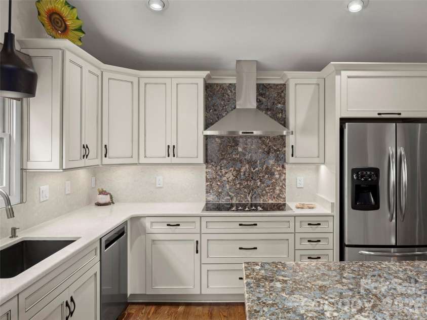 220 Dulcimer Lane, Waynesville, NC 28786.  MLS# CAR4367759, YatesRealty ID 20572. 