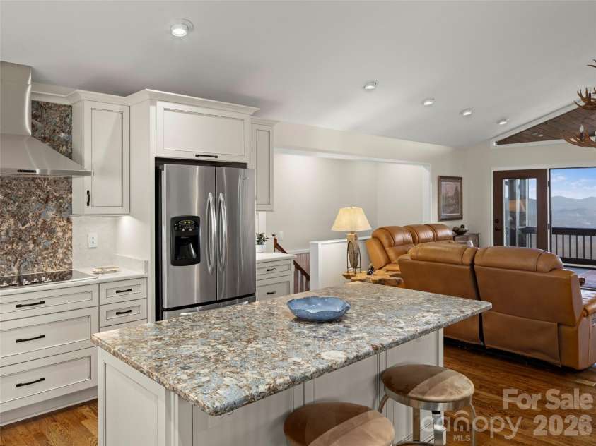 220 Dulcimer Lane, Waynesville, NC 28786.  MLS# CAR4367759, YatesRealty ID 20572. 