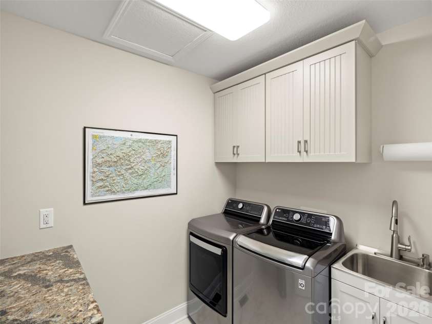 220 Dulcimer Lane, Waynesville, NC 28786.  MLS# CAR4367759, YatesRealty ID 20572. 