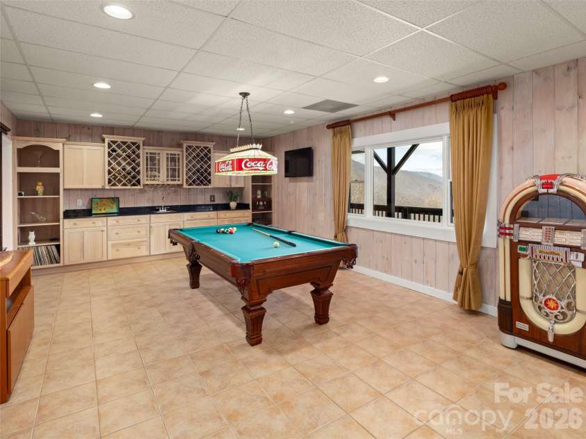 220 Dulcimer Lane, Waynesville, NC 28786.  MLS# CAR4367759, YatesRealty ID 20572. 