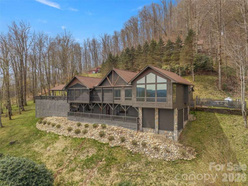 220 Dulcimer Lane, Waynesville, NC 28786.  MLS# CAR4367759, YatesRealty ID 20572. 