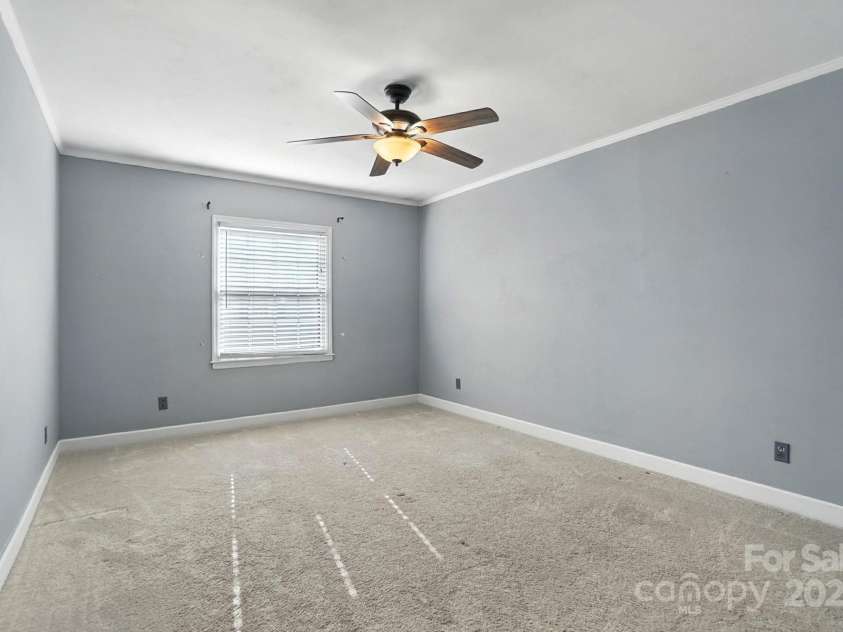 5947 Quail Hollow Road, Charlotte, NC 28210.  MLS# CAR4263642, YatesRealty ID 20572. 