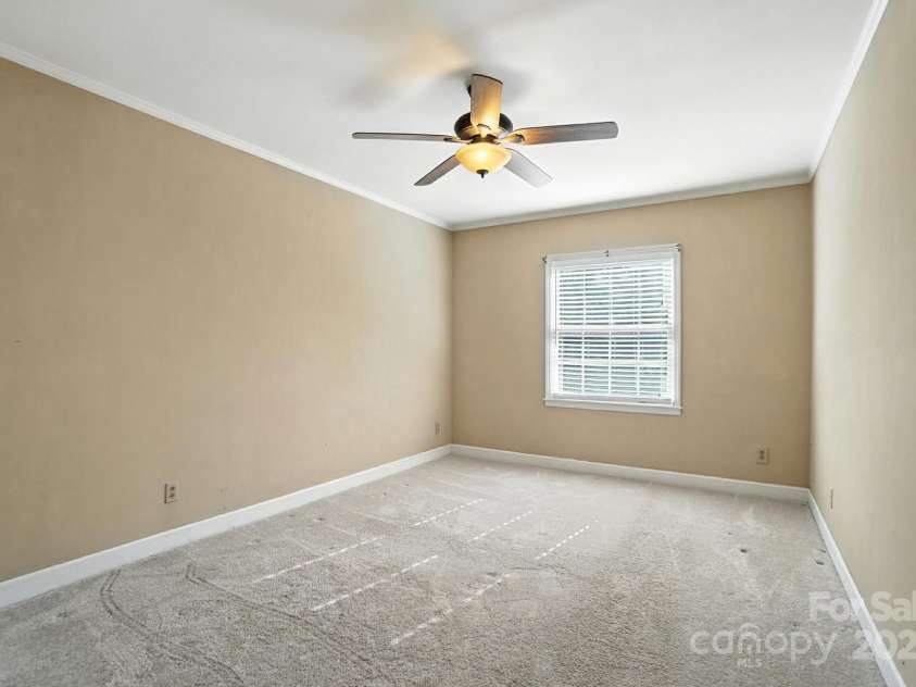 5947 Quail Hollow Road, Charlotte, NC 28210.  MLS# CAR4263642, YatesRealty ID 20572. 