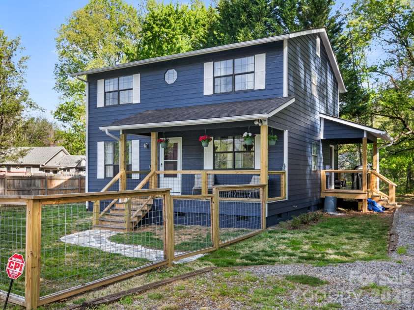 103 Rainbow Lane, Black Mountain, NC 28711.  MLS# CAR4372453, YatesRealty ID 20574. 
