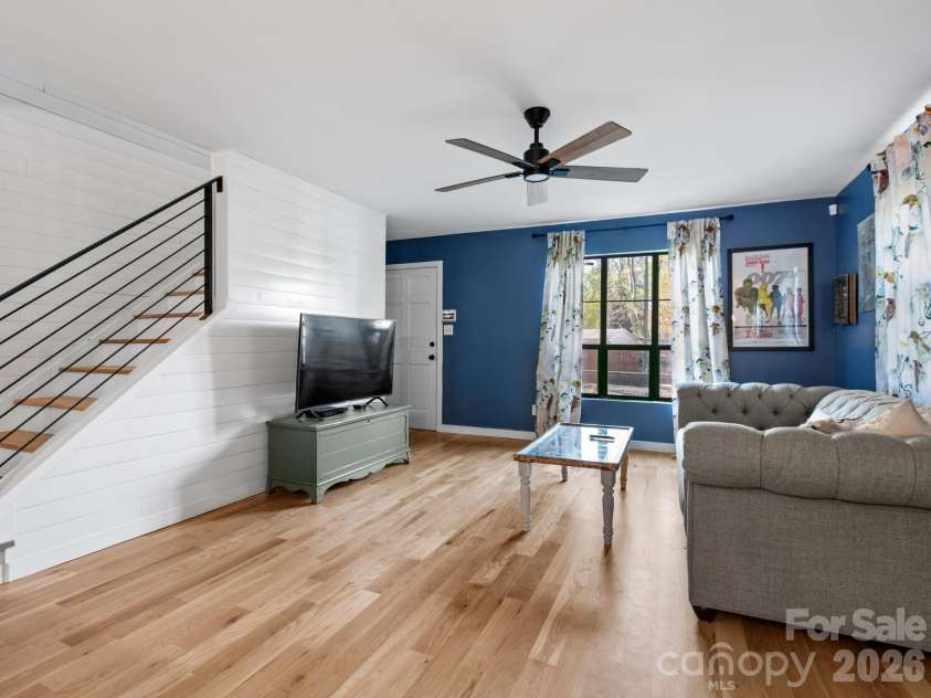 103 Rainbow Lane, Black Mountain, NC 28711.  MLS# CAR4372453, YatesRealty ID 20574. 