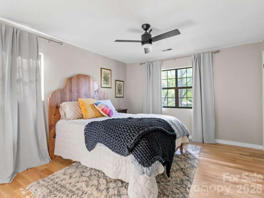 103 Rainbow Lane, Black Mountain, NC 28711.  MLS# CAR4372453, YatesRealty ID 20574. 