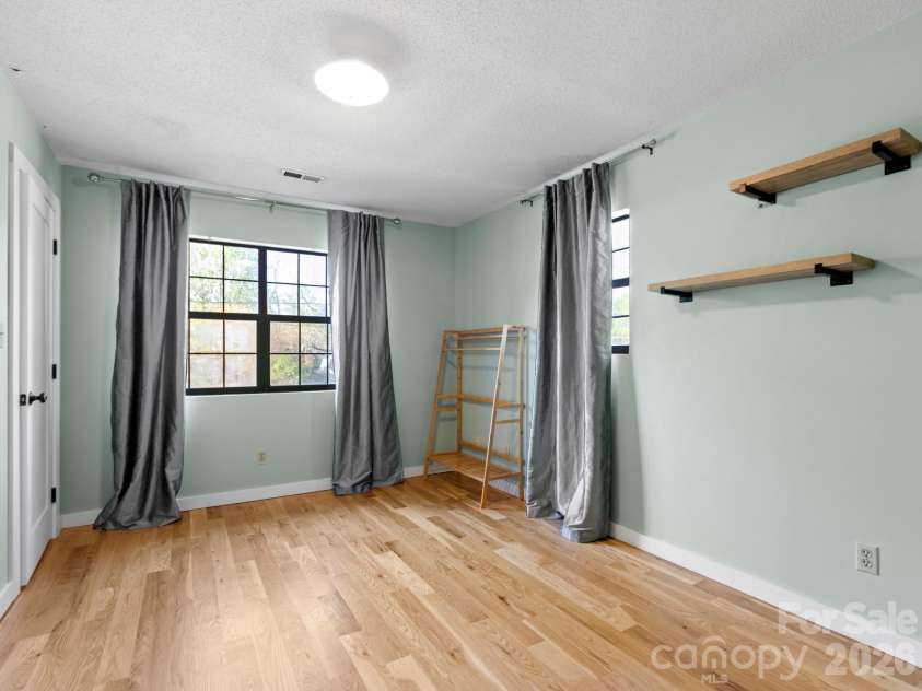 103 Rainbow Lane, Black Mountain, NC 28711.  MLS# CAR4372453, YatesRealty ID 20574. 