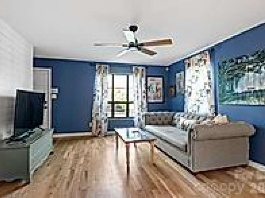 103 Rainbow Lane, Black Mountain, NC 28711.  MLS# CAR4372453, YatesRealty ID 20574. 