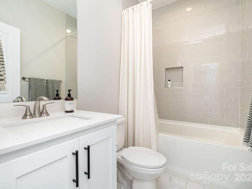 6814 Forney Hill Road, Denver, NC 28037.  MLS# CAR4255011, YatesRealty ID 20574. 