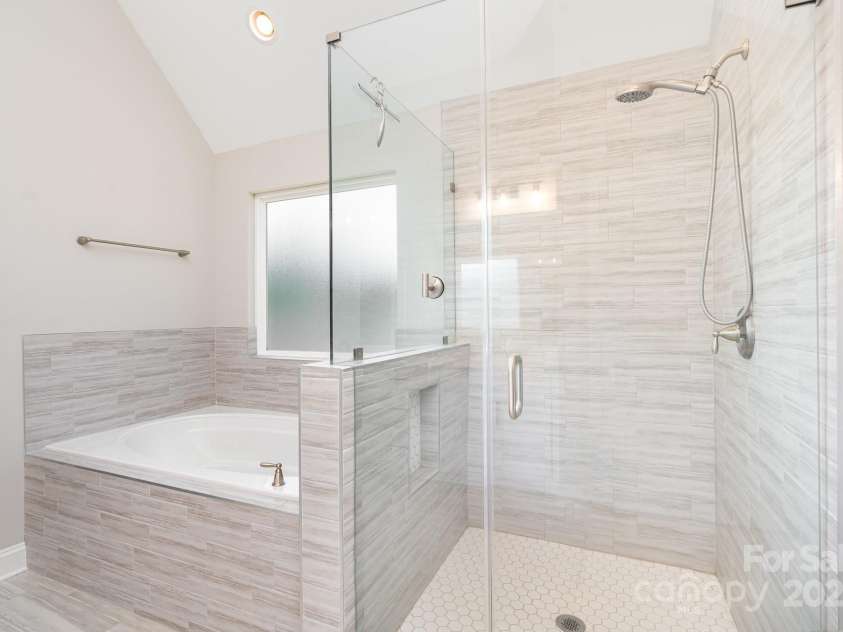 6814 Forney Hill Road, Denver, NC 28037.  MLS# CAR4255011, YatesRealty ID 20574. 