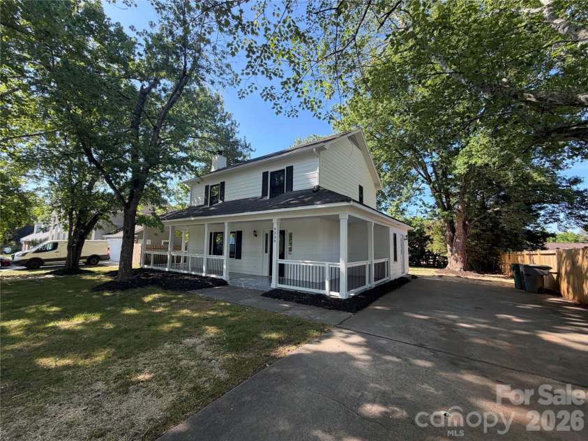 4339 Bathurst Drive, Charlotte, NC 28227.  MLS# CAR4374926, YatesRealty ID 20577. 