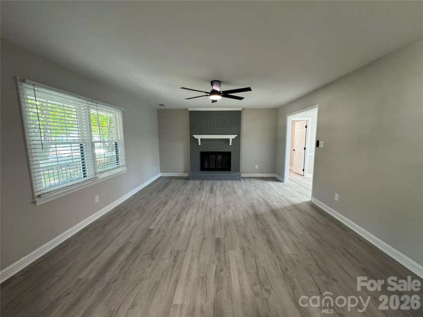 4339 Bathurst Drive, Charlotte, NC 28227.  MLS# CAR4374926, YatesRealty ID 20577. 