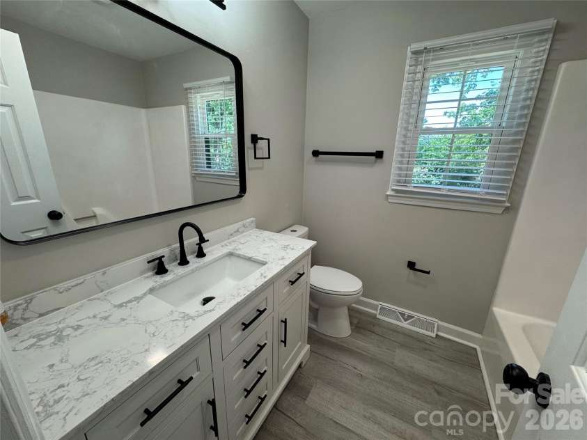 4339 Bathurst Drive, Charlotte, NC 28227.  MLS# CAR4374926, YatesRealty ID 20577. 