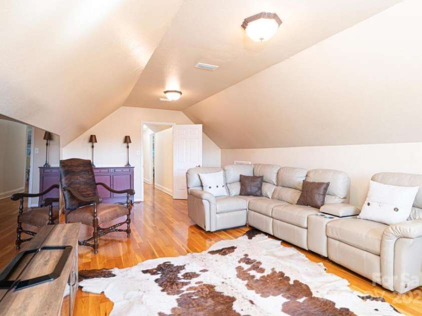 5544 Quail Creek Drive, Granite Falls, NC 28630.  MLS# CAR4225286, YatesRealty ID 20577. 