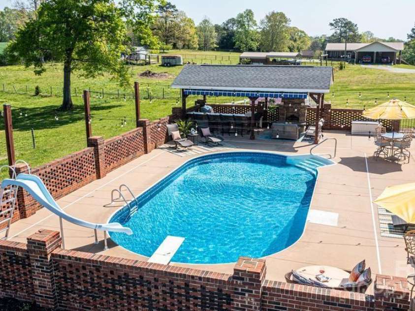 5544 Quail Creek Drive, Granite Falls, NC 28630.  MLS# CAR4225286, YatesRealty ID 20577. 