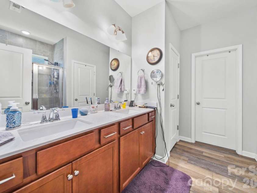 3294 Kelsey Plaza, Kannapolis, NC 28081.  MLS# CAR4377177, YatesRealty ID 20579. 