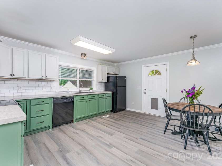 910 A Street, Kannapolis, NC 28081.  MLS# CAR4264488, YatesRealty ID 20579. 