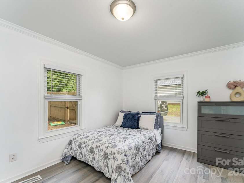 910 A Street, Kannapolis, NC 28081.  MLS# CAR4264488, YatesRealty ID 20579. 