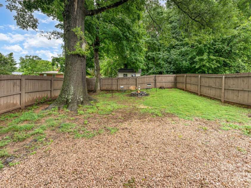 910 A Street, Kannapolis, NC 28081.  MLS# CAR4264488, YatesRealty ID 20579. 