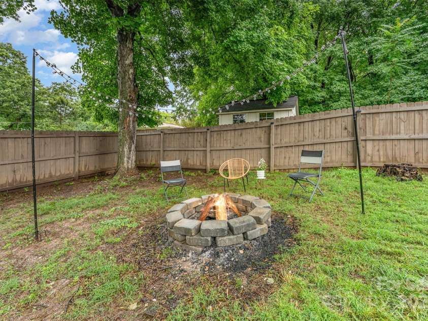 910 A Street, Kannapolis, NC 28081.  MLS# CAR4264488, YatesRealty ID 20579. 