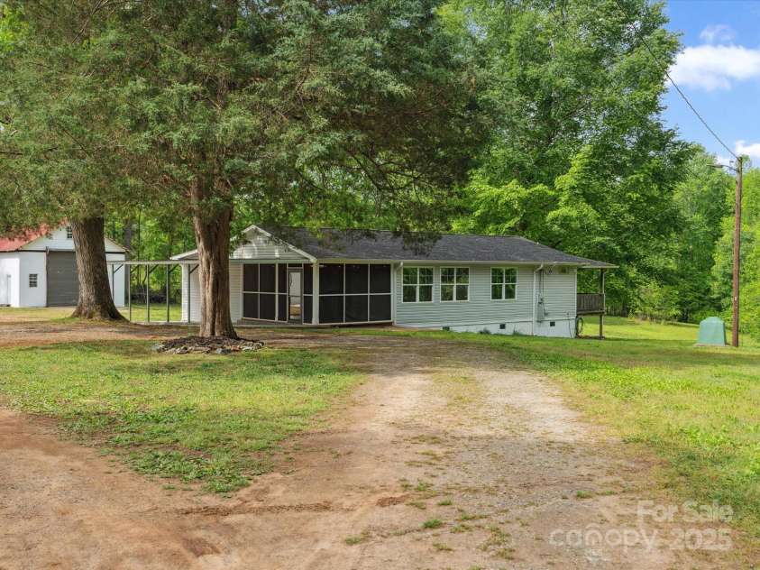 195 Bluebird Lane, Salisbury, NC 28146.  MLS# CAR4259402, YatesRealty ID 20581. 