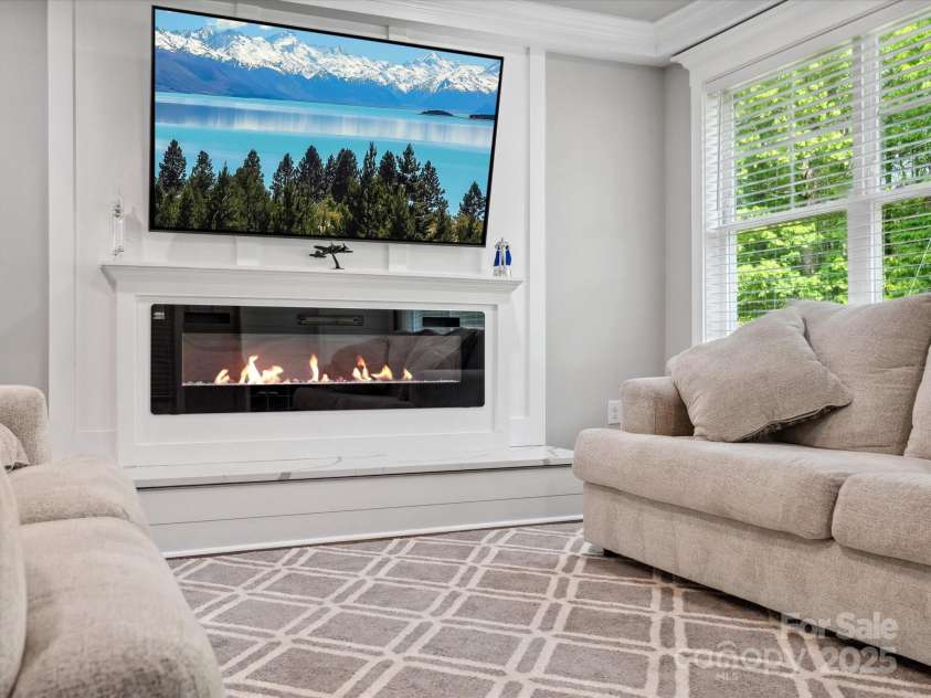 195 Bluebird Lane, Salisbury, NC 28146.  MLS# CAR4259402, YatesRealty ID 20581. Living Room