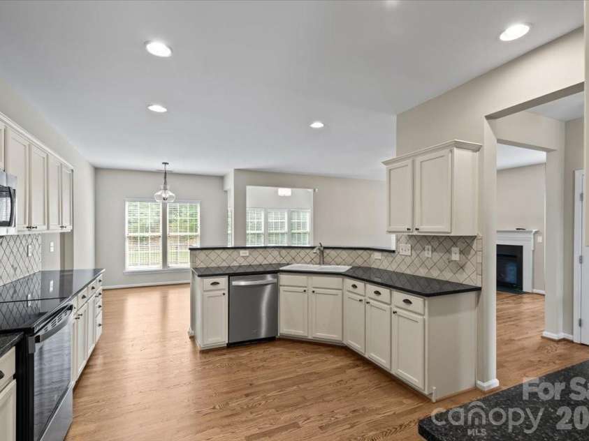 7934 Harbor Ridge Court, Denver, NC 28037.  MLS# CAR4374308, YatesRealty ID 20581. 