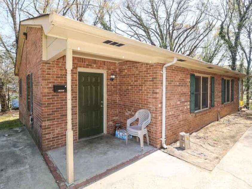 1401 Mauney Avenue, Gastonia, NC 28052.  MLS# CAR4363159, YatesRealty ID 20582. 