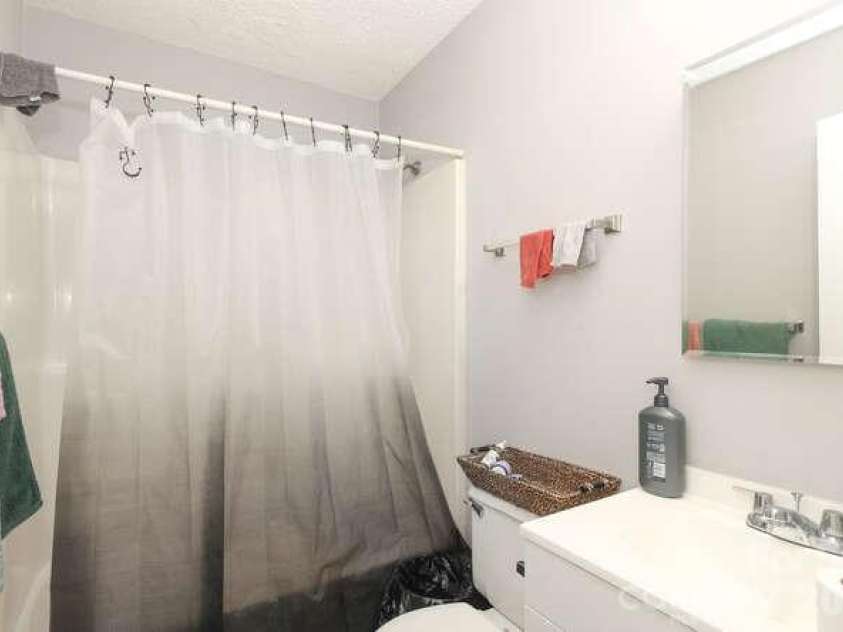 1401 Mauney Avenue, Gastonia, NC 28052.  MLS# CAR4363159, YatesRealty ID 20582. 