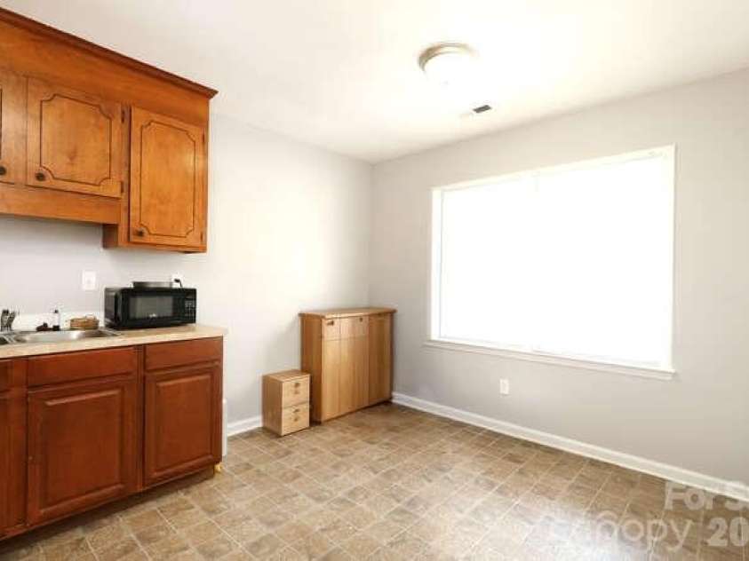 1401 Mauney Avenue, Gastonia, NC 28052.  MLS# CAR4363159, YatesRealty ID 20582. 