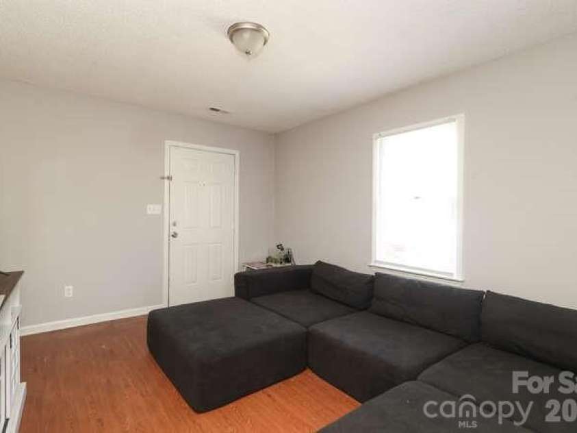 1401 Mauney Avenue, Gastonia, NC 28052.  MLS# CAR4363159, YatesRealty ID 20582. 