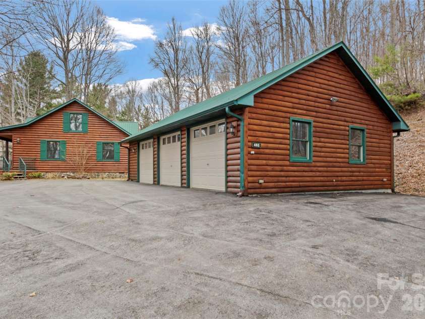 462 Little Mountain Road, Bakersville, NC 28705.  MLS# CAR4372951, YatesRealty ID 20583. 
