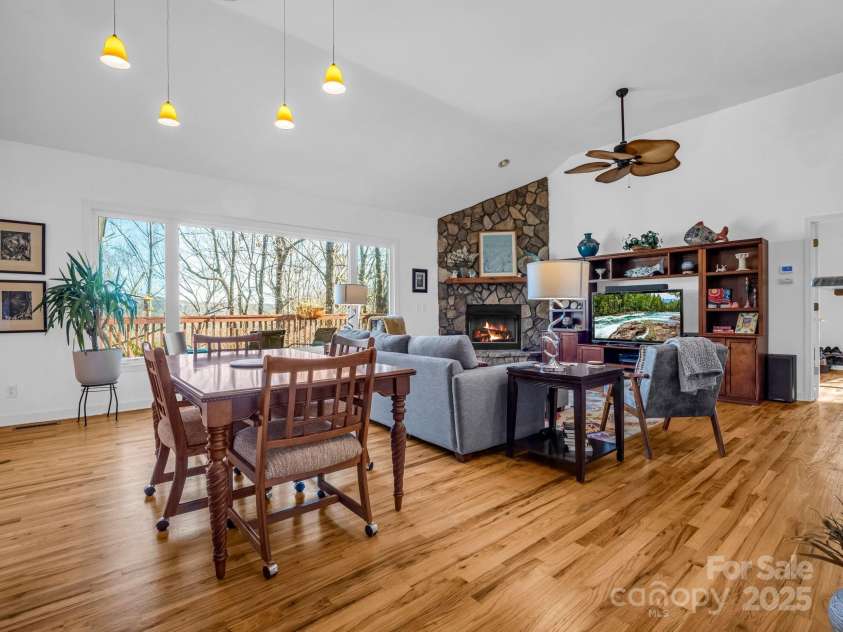 84 Usdasdi Drive, Brevard, NC 28712.  MLS# CAR4205380, YatesRealty ID 20583. 