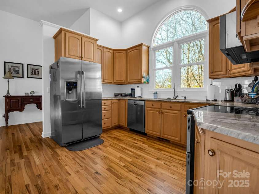 84 Usdasdi Drive, Brevard, NC 28712.  MLS# CAR4205380, YatesRealty ID 20583. 