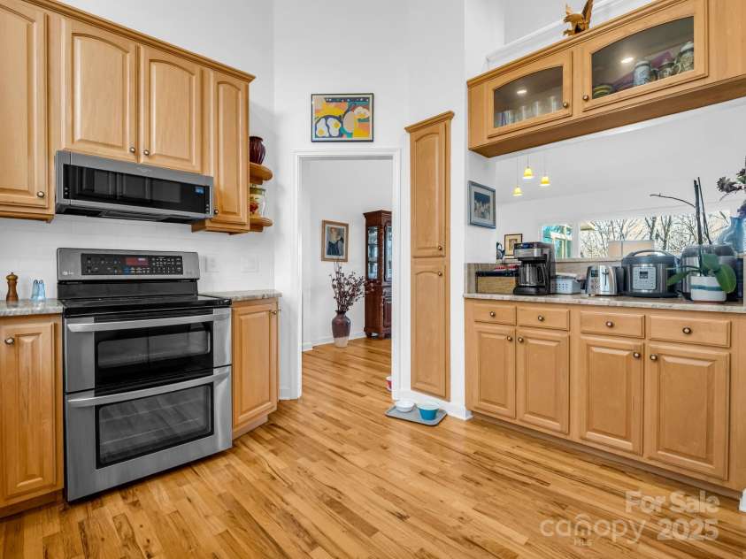 84 Usdasdi Drive, Brevard, NC 28712.  MLS# CAR4205380, YatesRealty ID 20583. 