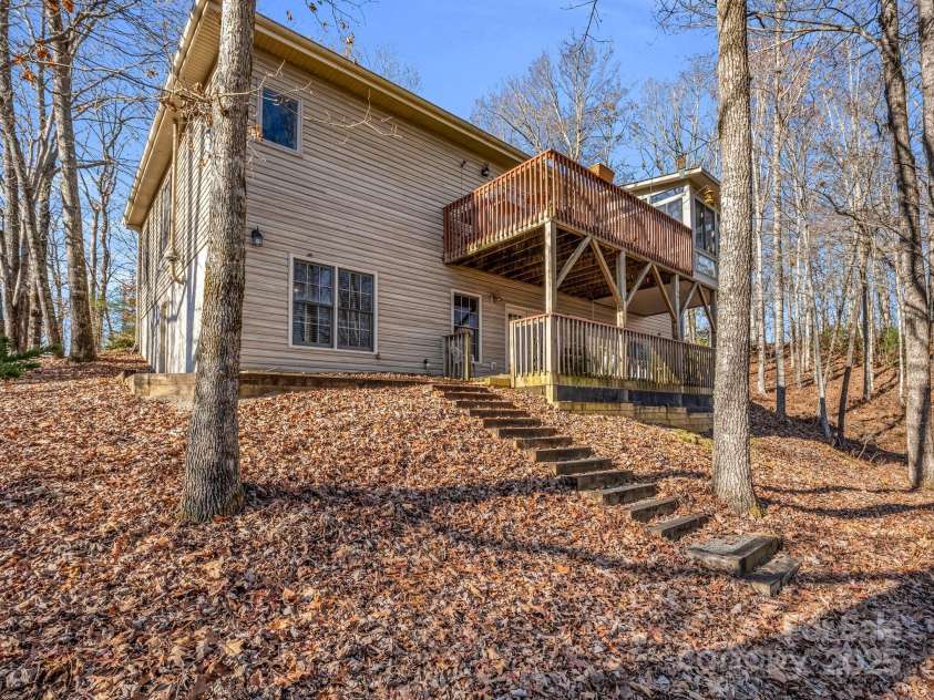 84 Usdasdi Drive, Brevard, NC 28712.  MLS# CAR4205380, YatesRealty ID 20583. 