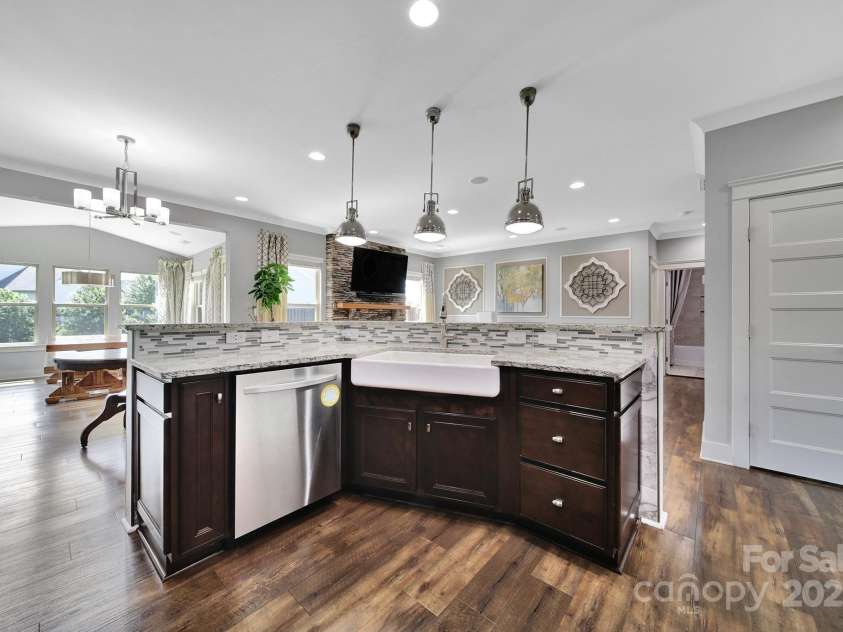 2015 Knocktree Drive, Indian Trail, NC 28079.  MLS# CAR4255380, YatesRealty ID 20584. 