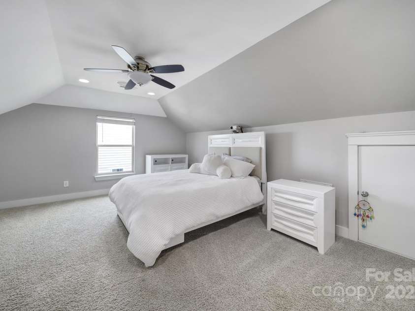 2015 Knocktree Drive, Indian Trail, NC 28079.  MLS# CAR4255380, YatesRealty ID 20584. 