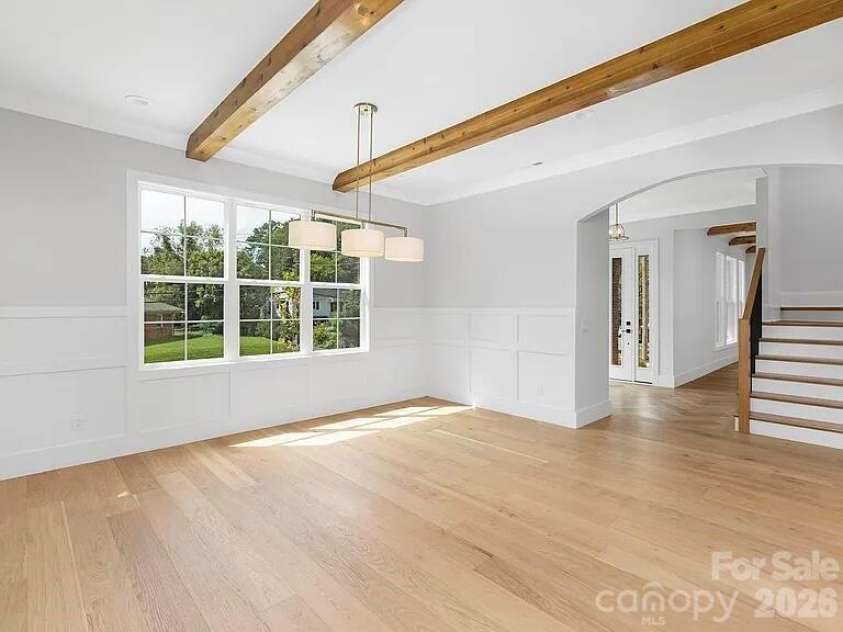 4339 Castlewood Road, Charlotte, NC 28209.  MLS# CAR4379189, YatesRealty ID 20584. 