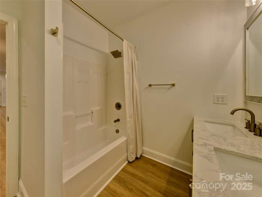 206 Montclair Drive, Locust, NC 28097.  MLS# CAR4305500, YatesRealty ID 20585. Main Floor Bath